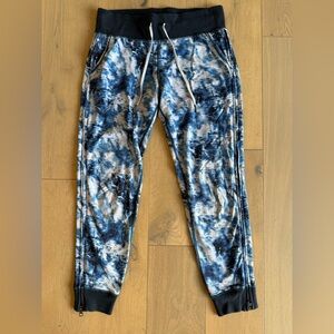 Lululemon Blue Sea Side Silver Fox Joggers